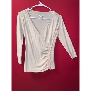 Cache tan quarter sleeve top! 🌾